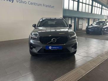 Volvo XC40 B3 — photo 29
