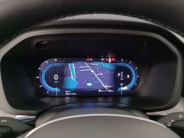 Volvo XC60 B4 — photo 16