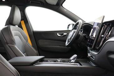 Volvo XC60 T8 Recharge AWD — photo 9