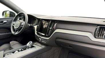 Volvo XC60 B4 — photo 9