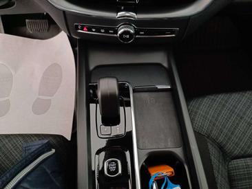 Volvo XC60 B4 — photo 20