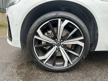 Volvo XC60 B5 — photo 19