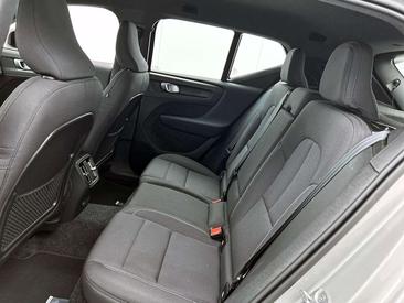 Volvo EX40 Single Motor Extended Range — photo 26