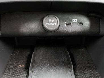 Volvo EX40 Single Motor Extended Range — photo 32
