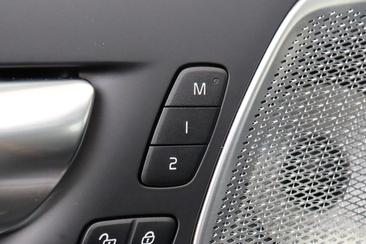 Volvo XC60 T8 Recharge AWD — photo 29