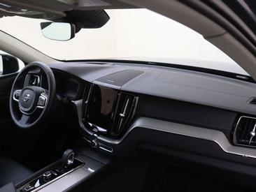 Volvo XC60 B5 — photo 12