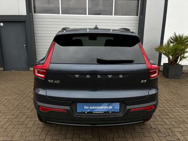 Volvo XC40 B3 — photo 5