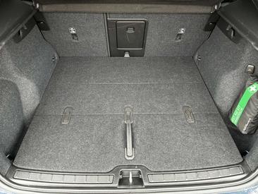 Volvo XC40 B3 — photo 8