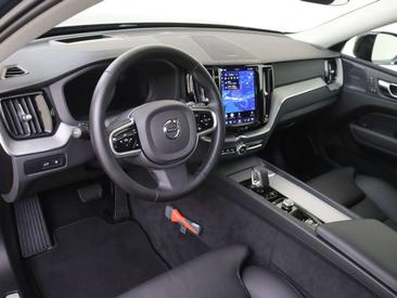 Volvo XC60 B5 — photo 17