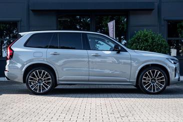 Volvo XC90 T6 Recharge AWD — photo 13