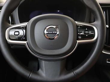 Volvo XC60 B5 — photo 22