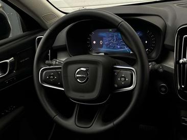 Volvo XC40 B3 — photo 20