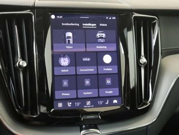 Volvo XC60 B5 — photo 27