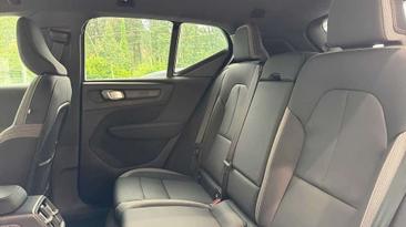 Volvo EX40 Single Motor Extended Range — photo 12