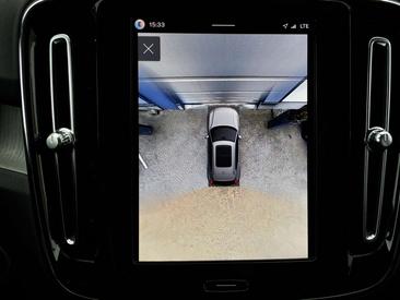 Volvo XC40 B3 — photo 30
