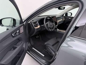 Volvo XC60 T8 Recharge AWD — photo 11