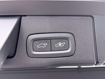 Volvo XC60 T8 Recharge AWD — photo 19