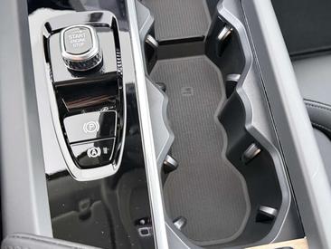 Volvo XC60 T8 Recharge AWD — photo 35