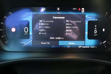 Volvo XC40 B4 — photo 4