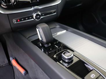 Volvo XC60 T6 Recharge AWD — photo 19