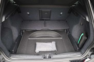 Volvo XC40 B4 — photo 9