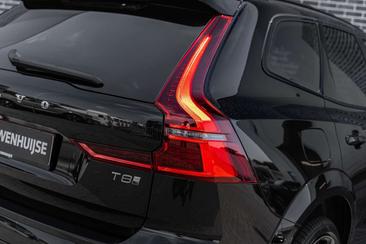 Volvo XC60 Dual Motor Extended Range — photo 11