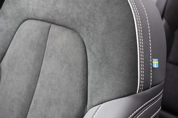 Volvo XC40 B4 — photo 13