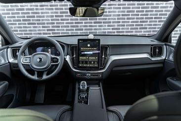 Volvo XC60 Dual Motor Extended Range — photo 14