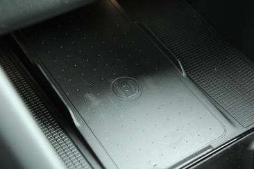 Volvo XC40 B4 — photo 16