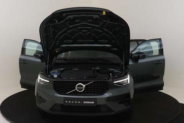 Volvo XC40 B4 — photo 20