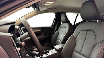 Volvo XC40 B3 Core — photo 11