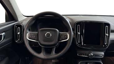 Volvo XC40 B3 Core — photo 13