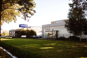 Volvo XC40 B4 — photo 32