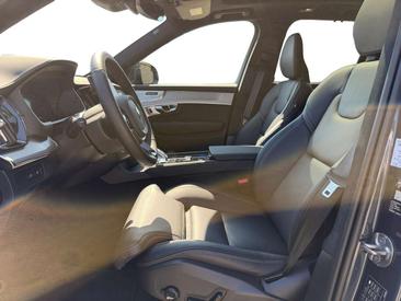 Volvo XC90 T8 Recharge AWD — photo 2