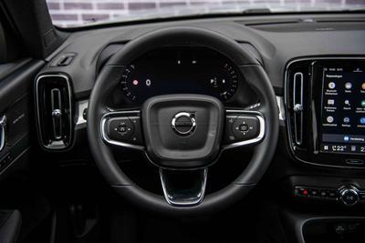 Volvo XC40 B4
