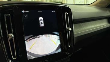 Volvo XC40 B3 Core — photo 17