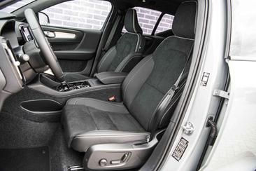Volvo XC40 B4 — photo 5