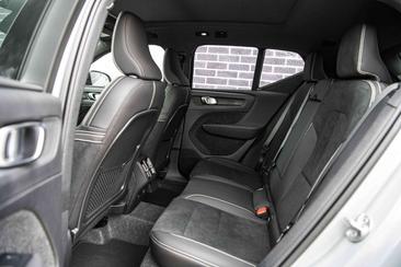 Volvo XC40 B4 — photo 7