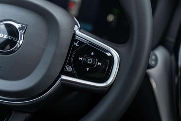 Volvo XC60 Dual Motor Extended Range — photo 42