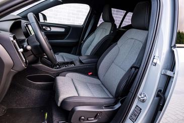 Volvo XC40 B4 — photo 5