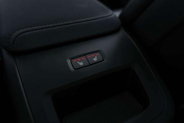 Volvo XC60 Dual Motor Extended Range — photo 43