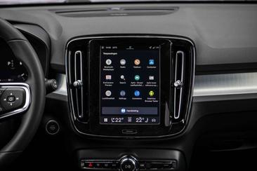 Volvo XC40 B4 — photo 12