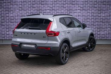 Volvo XC40 B4 — photo 15