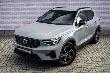Volvo XC40 B4 — photo 13