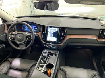 Volvo XC60 B4 D AWD — photo 2