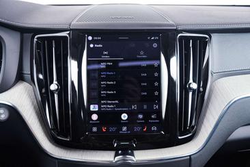 Volvo XC60 T6 Recharge AWD — photo 25