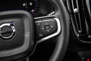 Volvo XC40 B4 — photo 21