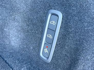 Volvo XC60 T8 Recharge AWD — photo 10