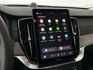 Volvo XC90 T8 Recharge AWD — photo 26