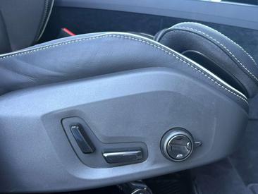 Volvo XC60 T8 Recharge AWD — photo 14